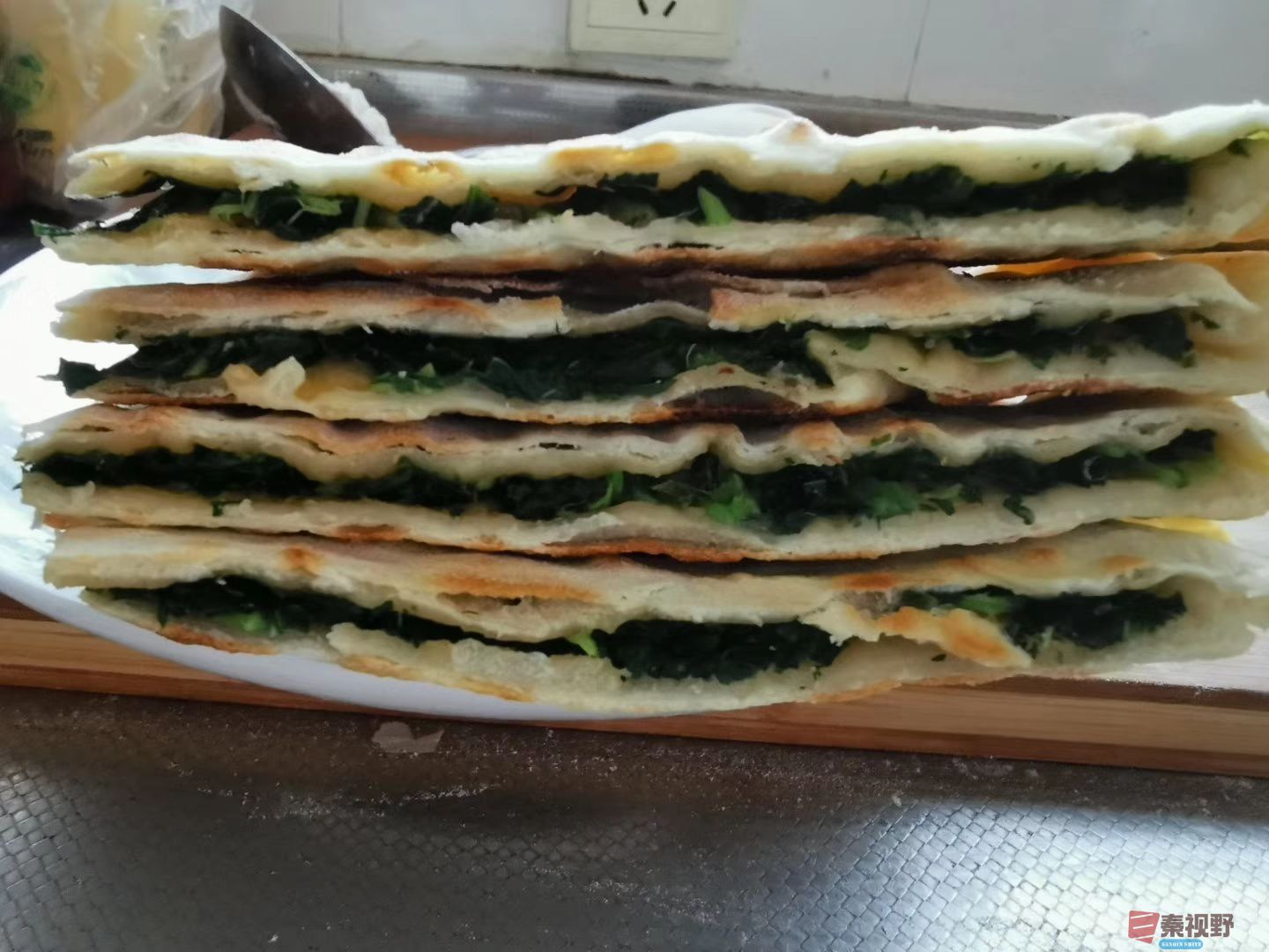 <strong>田园经济【陕西关中的美食】人汉菜做菜饼，那是地地道道的农家饭</strong>
