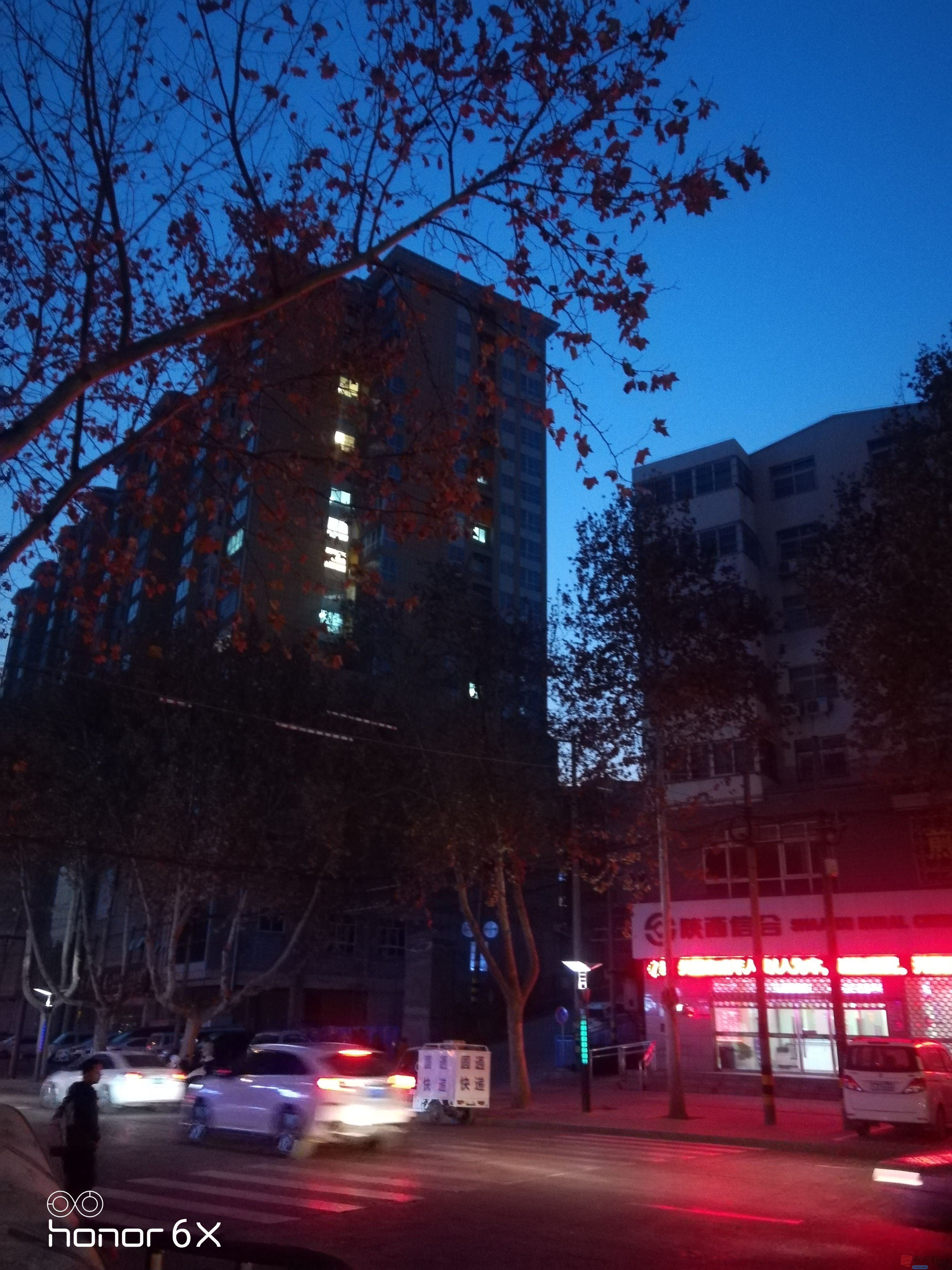 渭北高原煤城夜色【摄影周春辉】