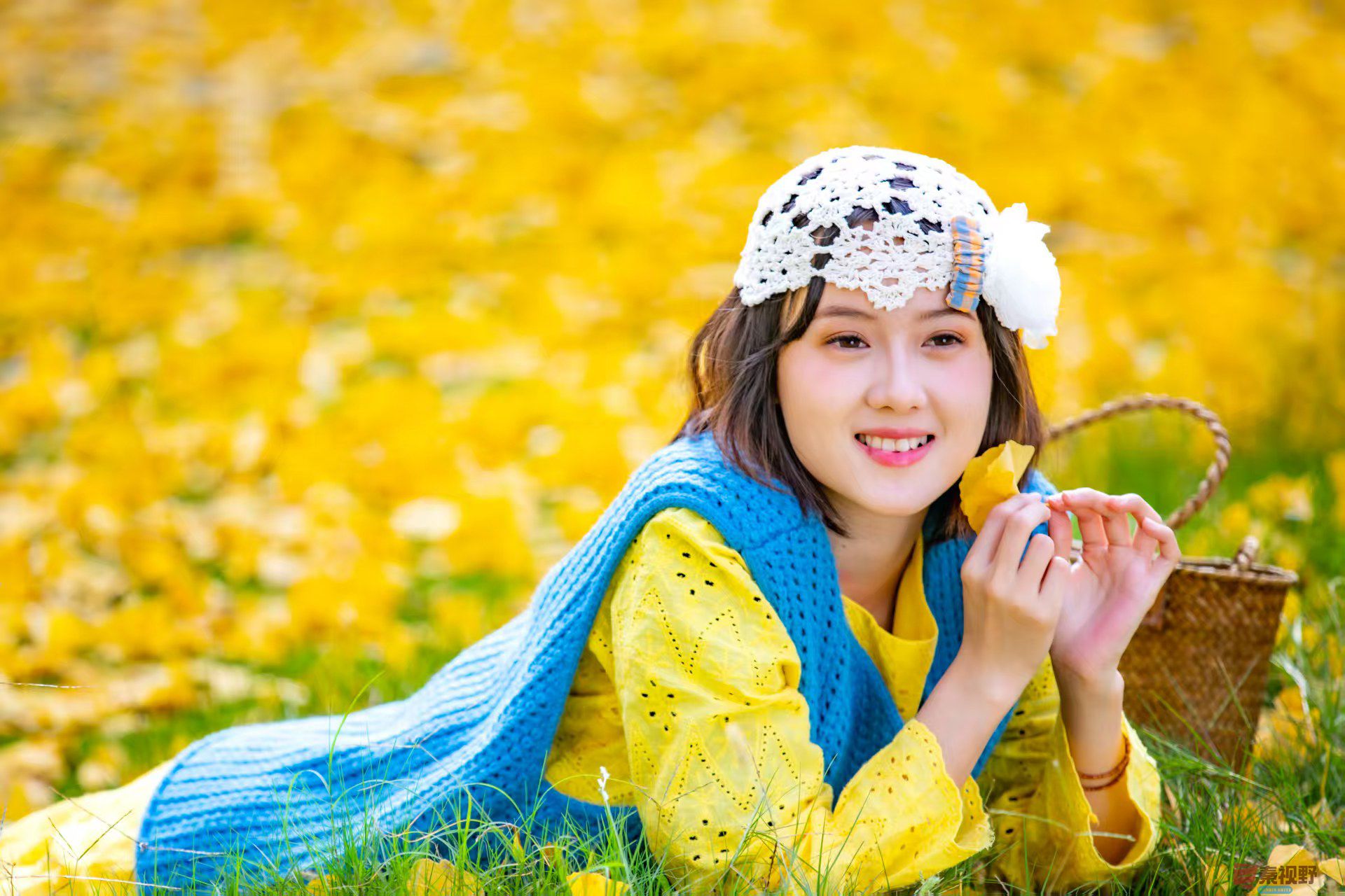 <strong>花季少女在秋天【摄影张宝光】</strong>